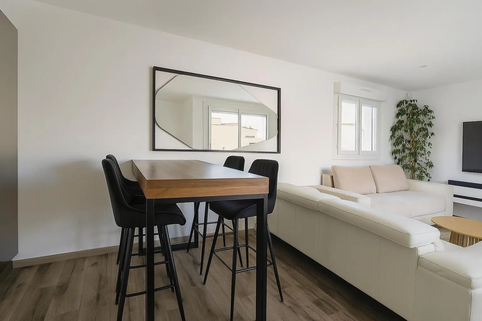 Appartement T4 95M2 Plage Pointe Rouge 10 Min Stade Velodrome Marseille 0*,